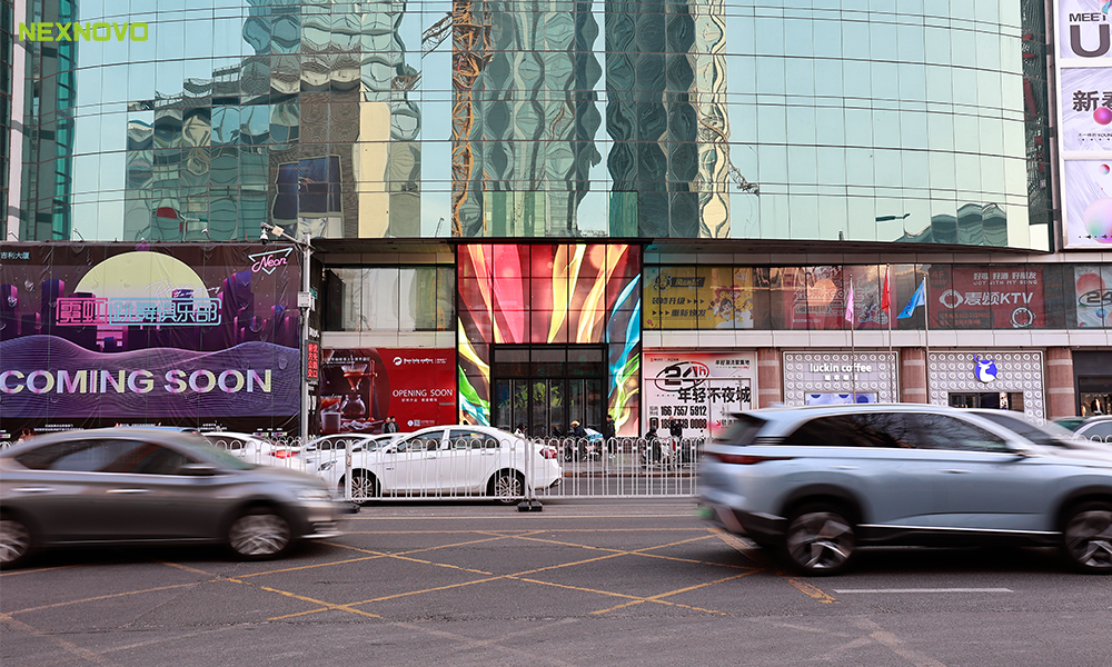 晶泓LED光電玻璃-天津津投吉利大廈項(xiàng)目.jpg 晶泓LED光電玻璃-天津津投吉利大廈項(xiàng)目.jpg