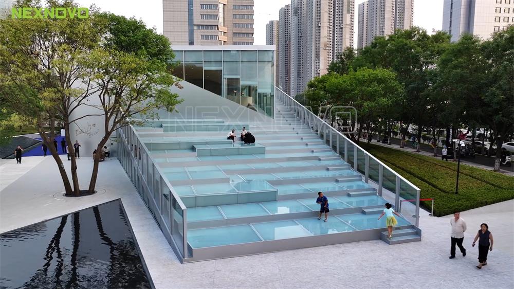 晶泓LED光電玻璃互動階梯.jpg 晶泓LED光電玻璃互動階梯.jpg