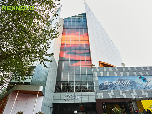 上海淮海中路TX淮海透明LED屏項(xiàng)目