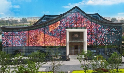 首個8K裸眼3D透明屏震撼亮相巴川府營銷中心|盛啟開封新篇章