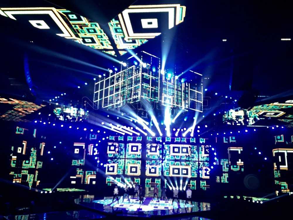 778271769865383765.jpg 北京互聯(lián)網(wǎng)晚會(huì)透明LED數(shù)控魔方(圖4)