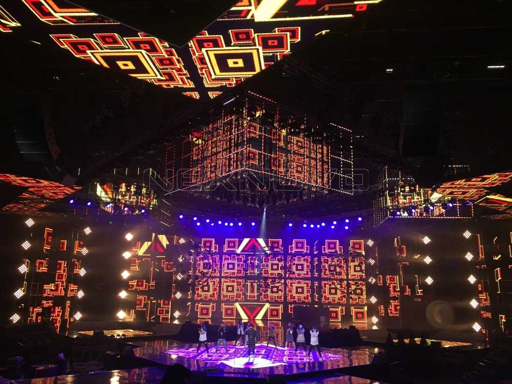 808557553535246258.jpg 北京互聯(lián)網(wǎng)晚會(huì)透明LED數(shù)控魔方(圖6)