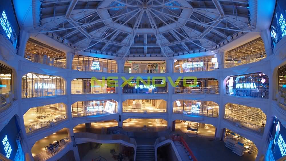 23.jpg 西班牙馬德里PRIMARK旗艦店LED透明屏項目(圖6)