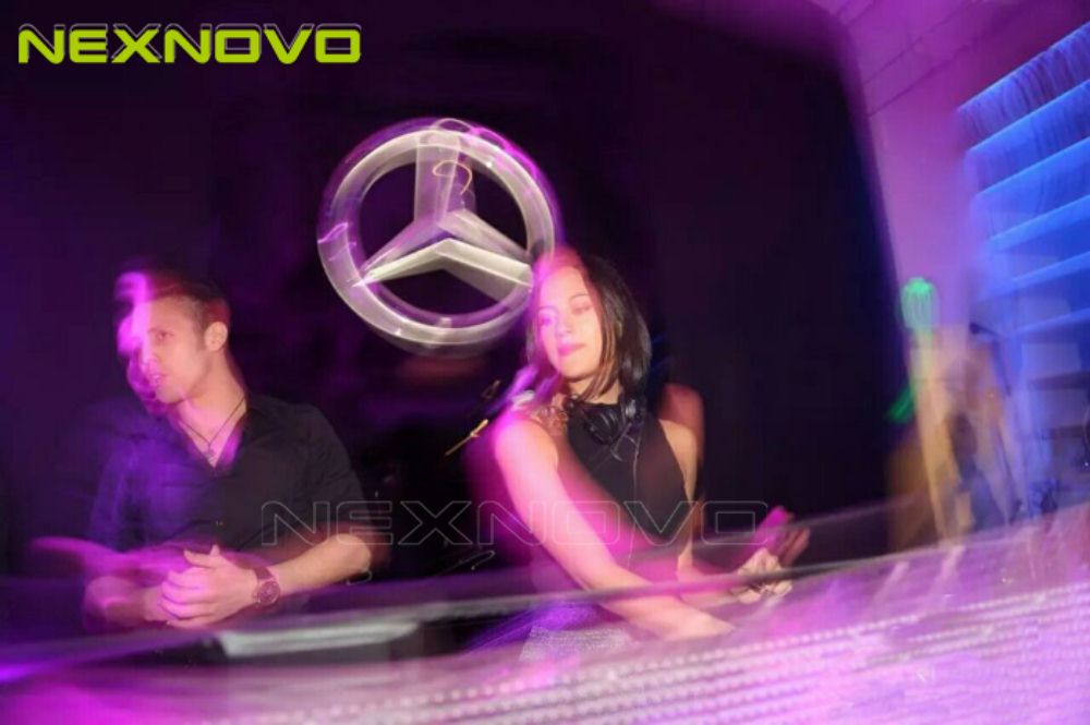 北京奔馳三里屯透明LED屏項目(圖2)