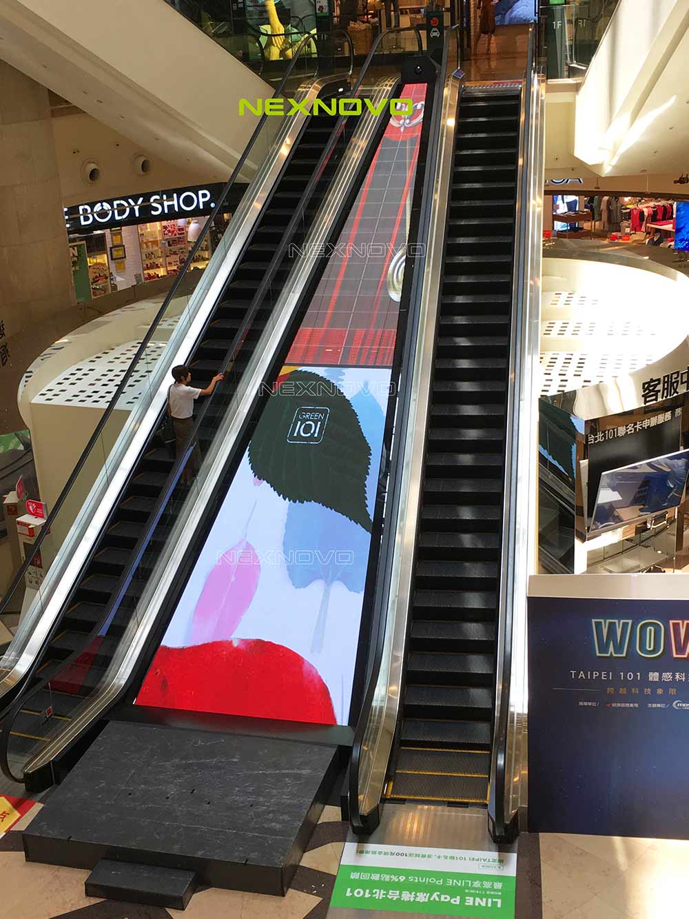 臺(tái)北101商場(chǎng)透明LED顯示屏項(xiàng)目(圖1)