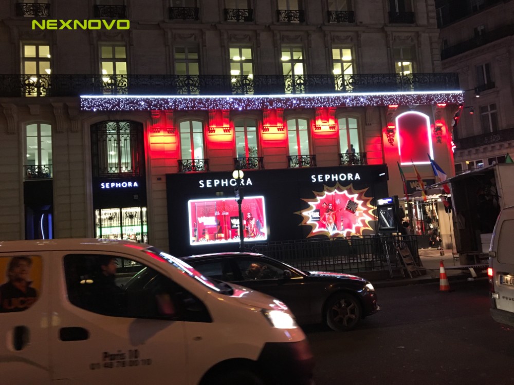 法國(guó)SEPHORA透明LED顯示屏項(xiàng)目(圖2)