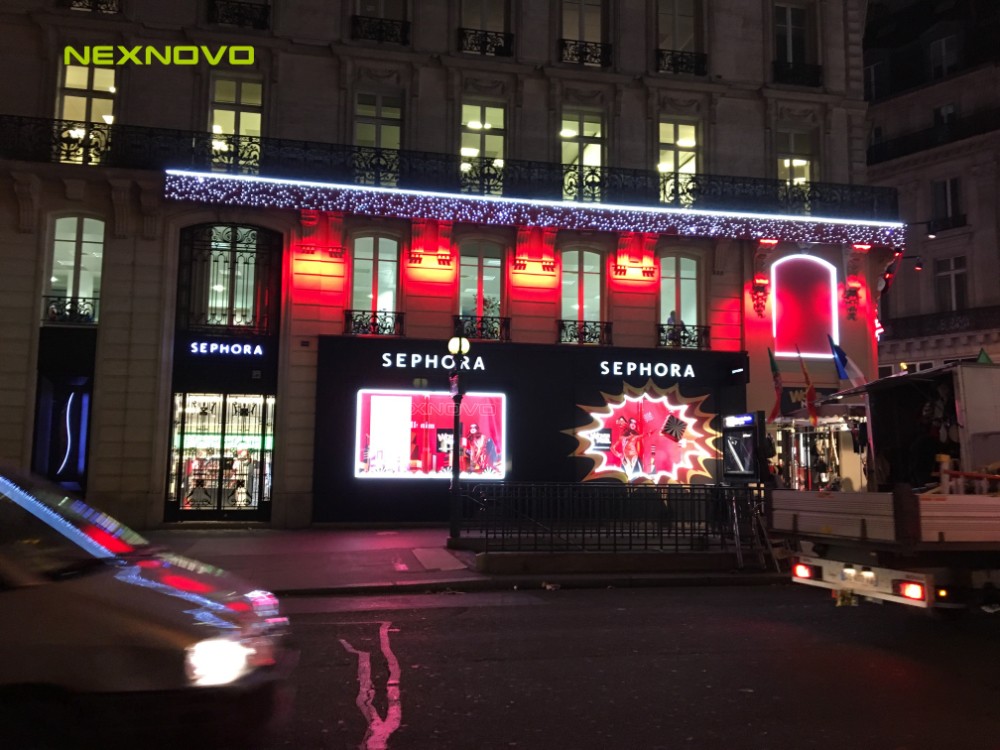 法國(guó)SEPHORA透明LED顯示屏項(xiàng)目(圖1)