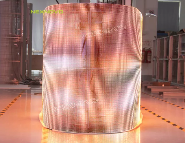 震撼??！令人驚艷的360度全視角LED透明屏亮相(圖9)