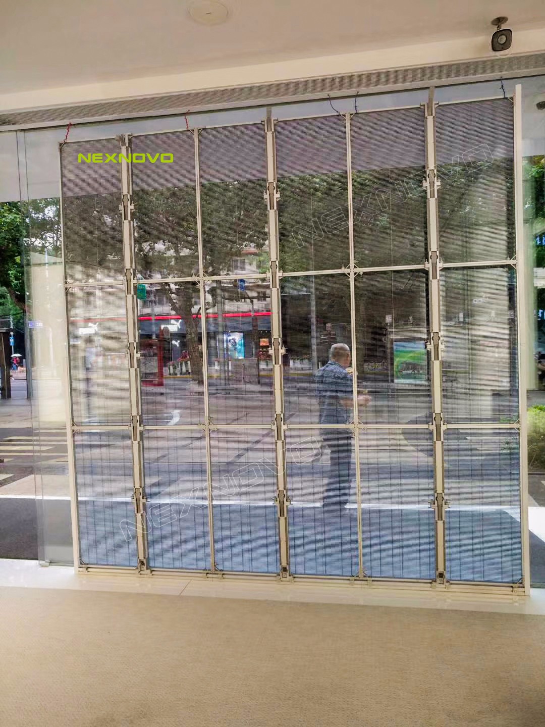 上海OPPO旗艦店透明顯示屏項目(圖2)