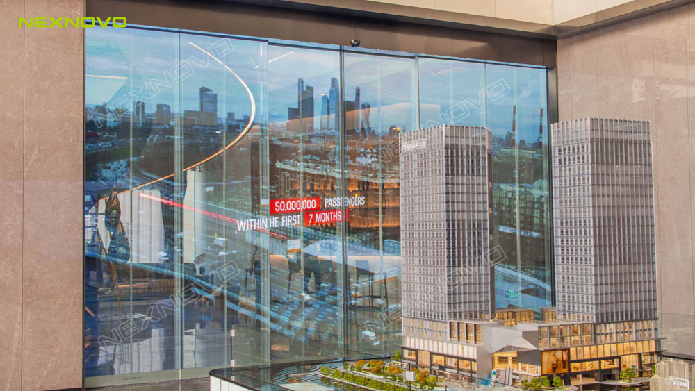 深圳坪山益田科技中心透明LED移動門項目(圖2)