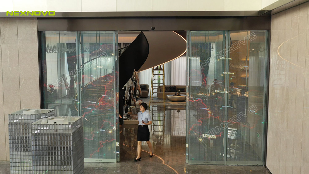 深圳坪山益田科技中心透明LED移動門項目(圖5)