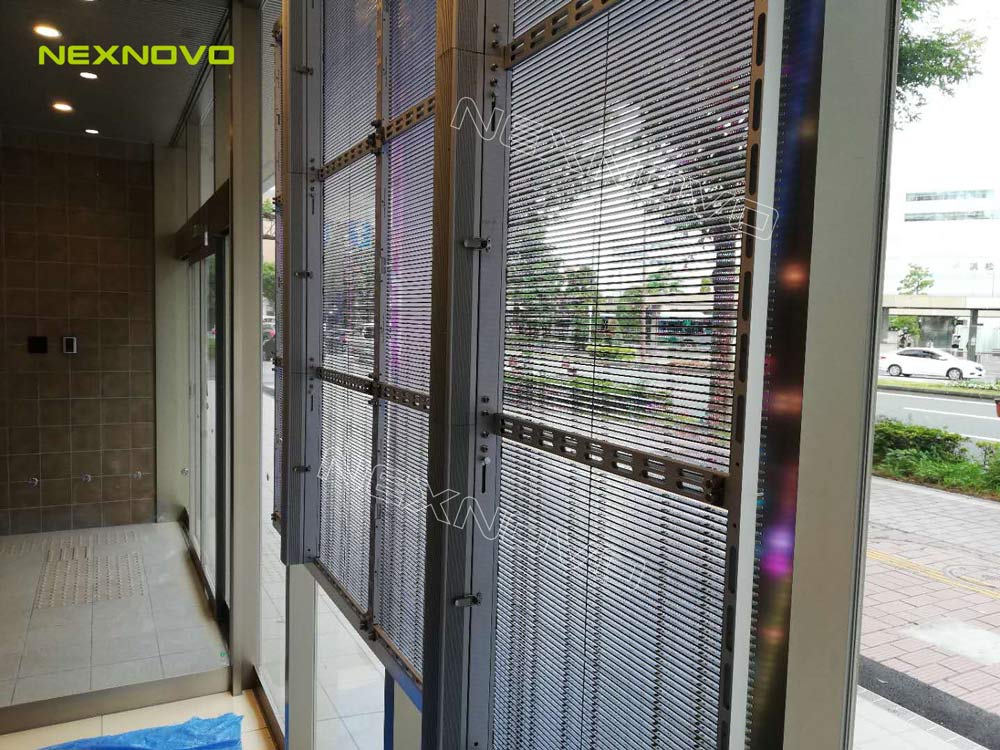 日本The Kuret Hotel透明LED透明屏項(xiàng)目(圖2)