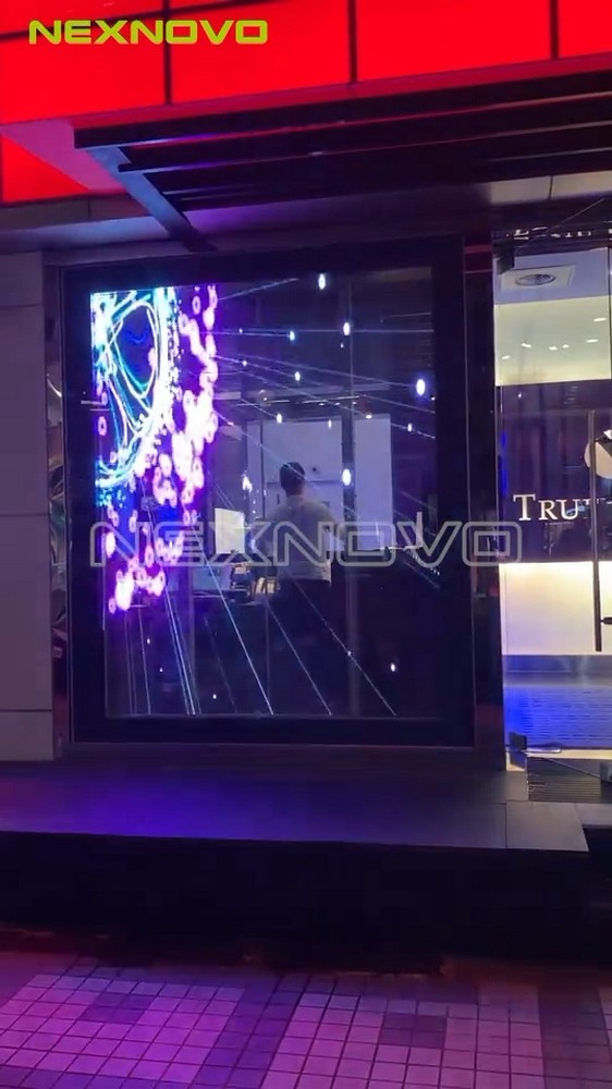 臺(tái)灣TRUE FITNESS 古亭健身館透明LED顯示屏項(xiàng)目(圖4)