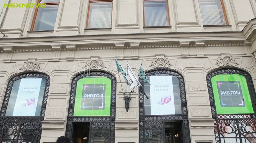 俄羅斯Rive Gauche透明LED櫥窗屏項(xiàng)目(圖7)