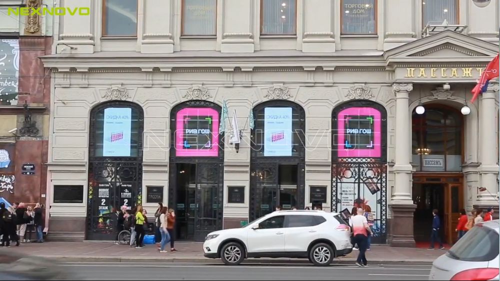 俄羅斯Rive Gauche透明LED櫥窗屏項(xiàng)目(圖9)