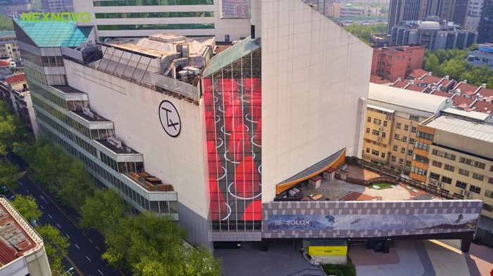 晶泓LED透明屏助力百年淮海路改造轉(zhuǎn)型，引燃商業(yè)新范(圖4)