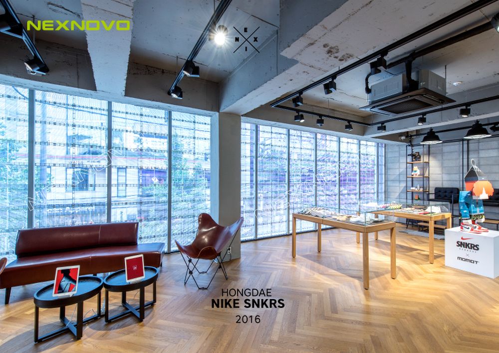 韓國(guó)NIKE旗艦店透明LED顯示屏項(xiàng)目(圖9)