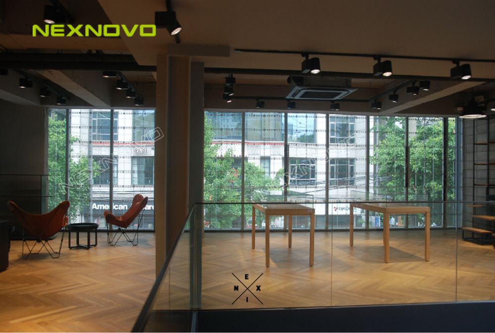 韓國(guó)NIKE旗艦店透明LED顯示屏項(xiàng)目(圖10)