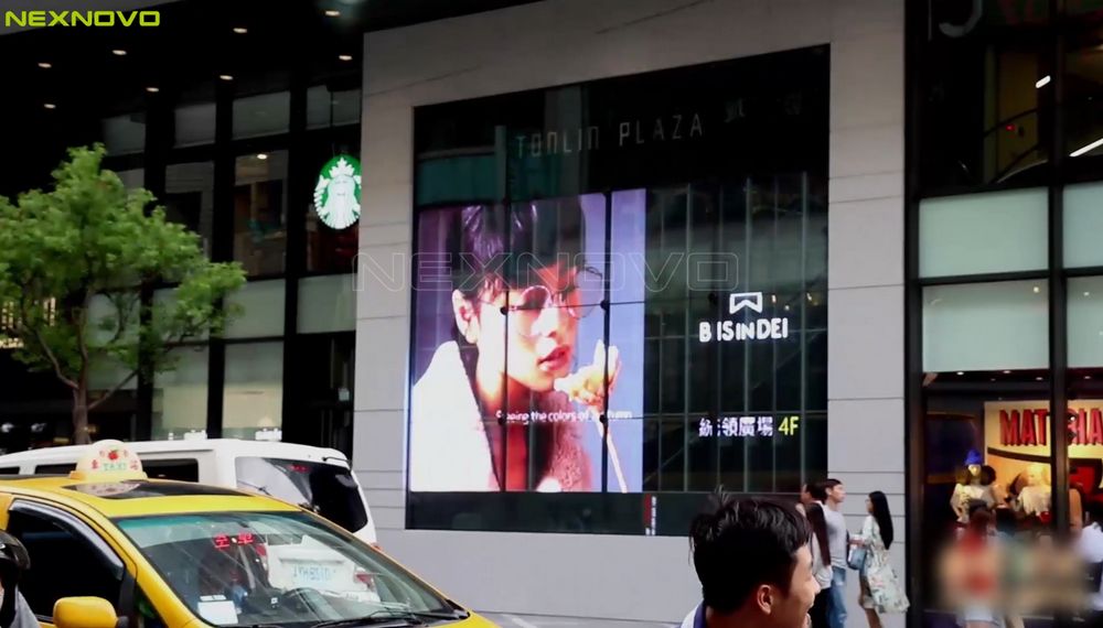 臺(tái)灣桃園統(tǒng)領(lǐng)百貨LED透明屏項(xiàng)目(圖3)