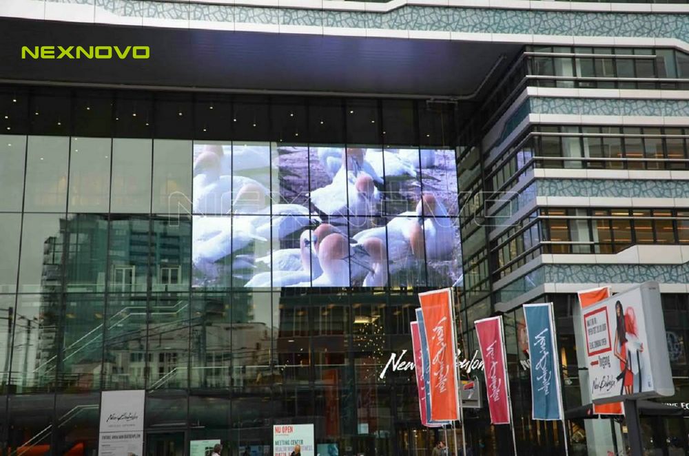 荷蘭海牙商場(chǎng)玻璃幕墻LED透明屏項(xiàng)目(圖9)