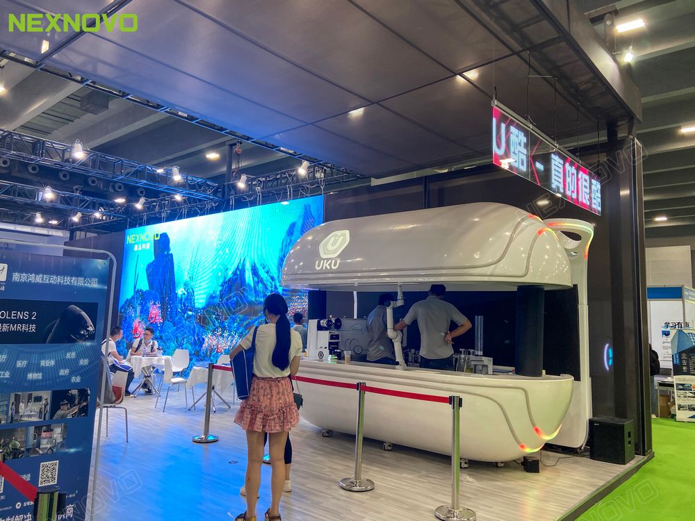 亞洲數(shù)字展覽展示博覽會NT睛屏系列LED玻璃導(dǎo)示屏項(xiàng)目(圖6)