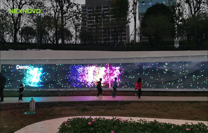 4跑道屏.0.jpg 湖南衡陽中央公園LED透明跑道屏項(xiàng)目(圖1)