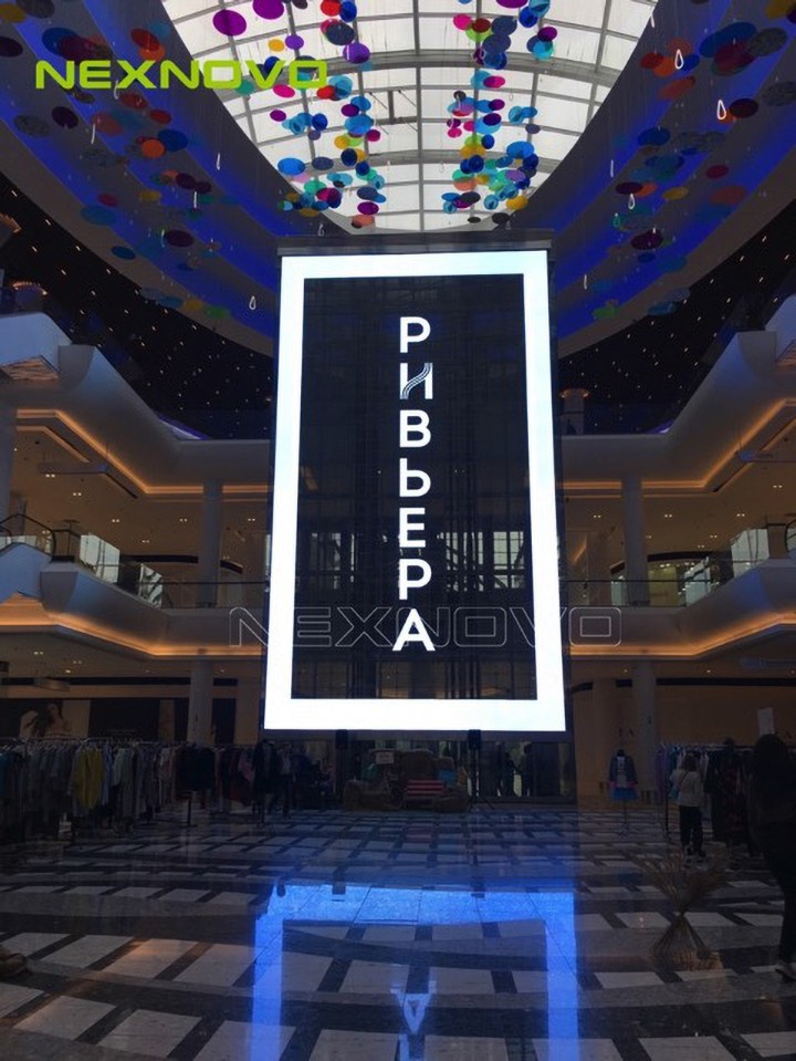 俄羅斯商場電梯透明LED顯示屏(圖5)